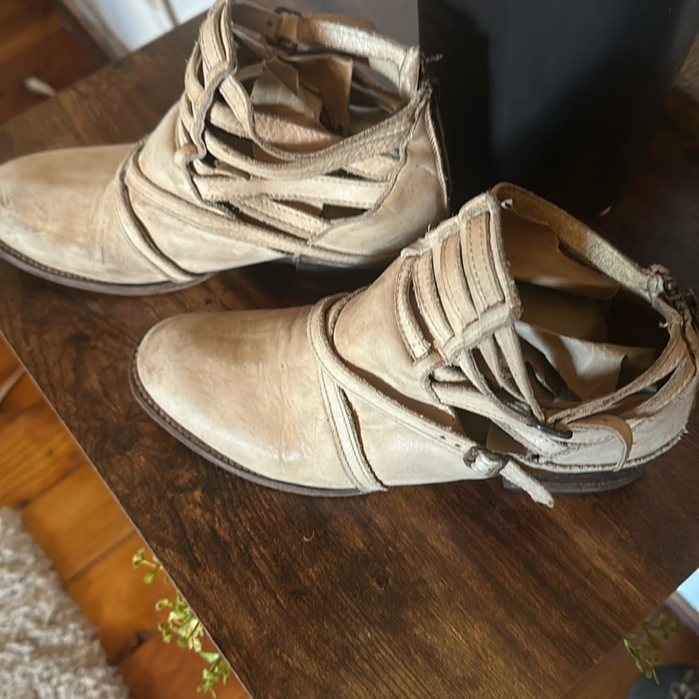 Free bird booties